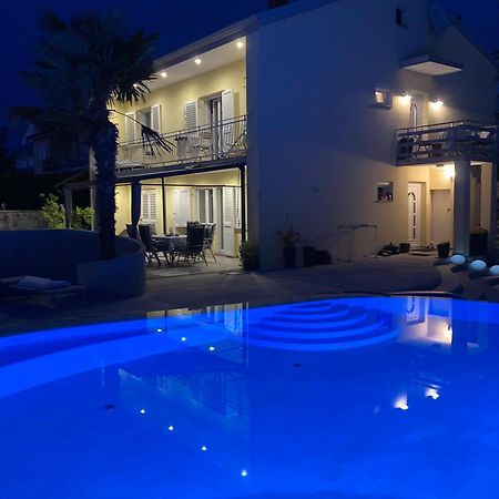 Villa Elke Maria With Overflow Pool And Hydromassage Novigrad Istria المظهر الخارجي الصورة