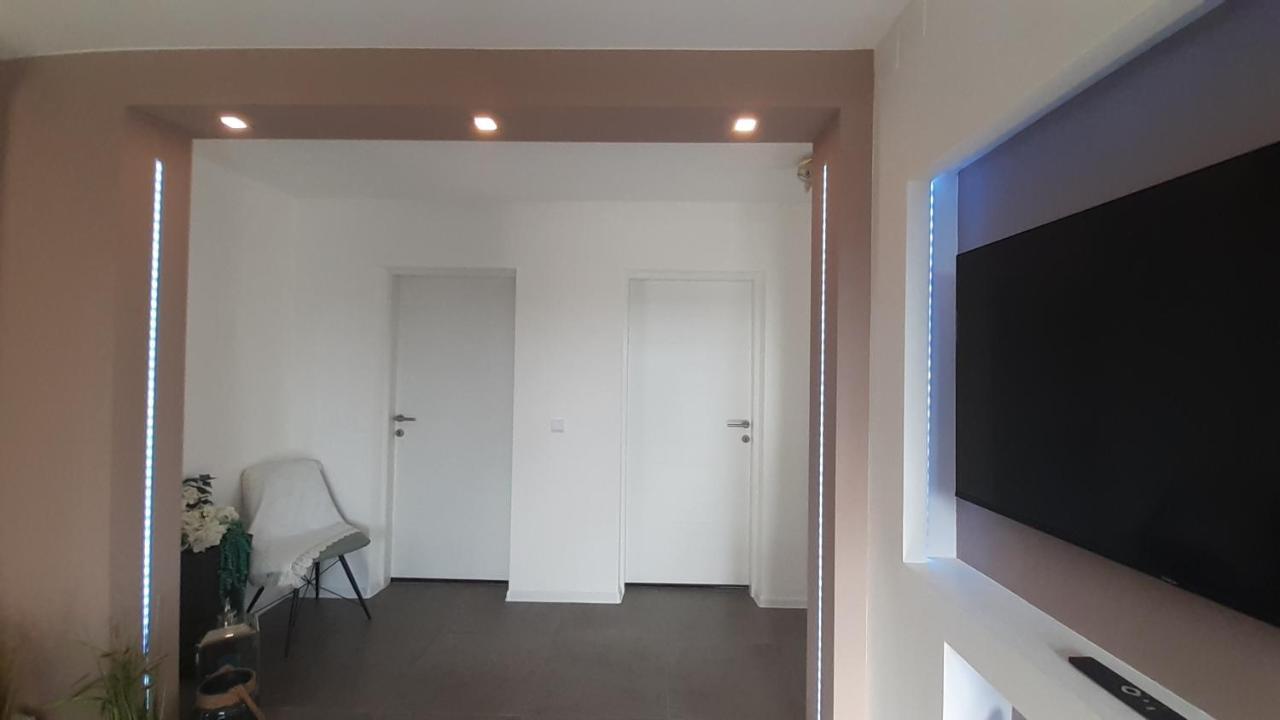 Villa Elke Maria With Overflow Pool And Hydromassage Novigrad Istria المظهر الخارجي الصورة