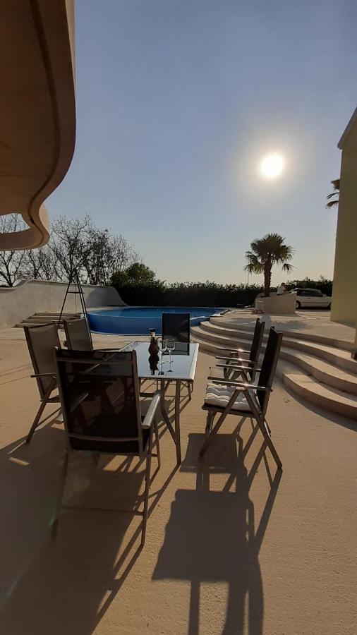 Villa Elke Maria With Overflow Pool And Hydromassage Novigrad Istria المظهر الخارجي الصورة