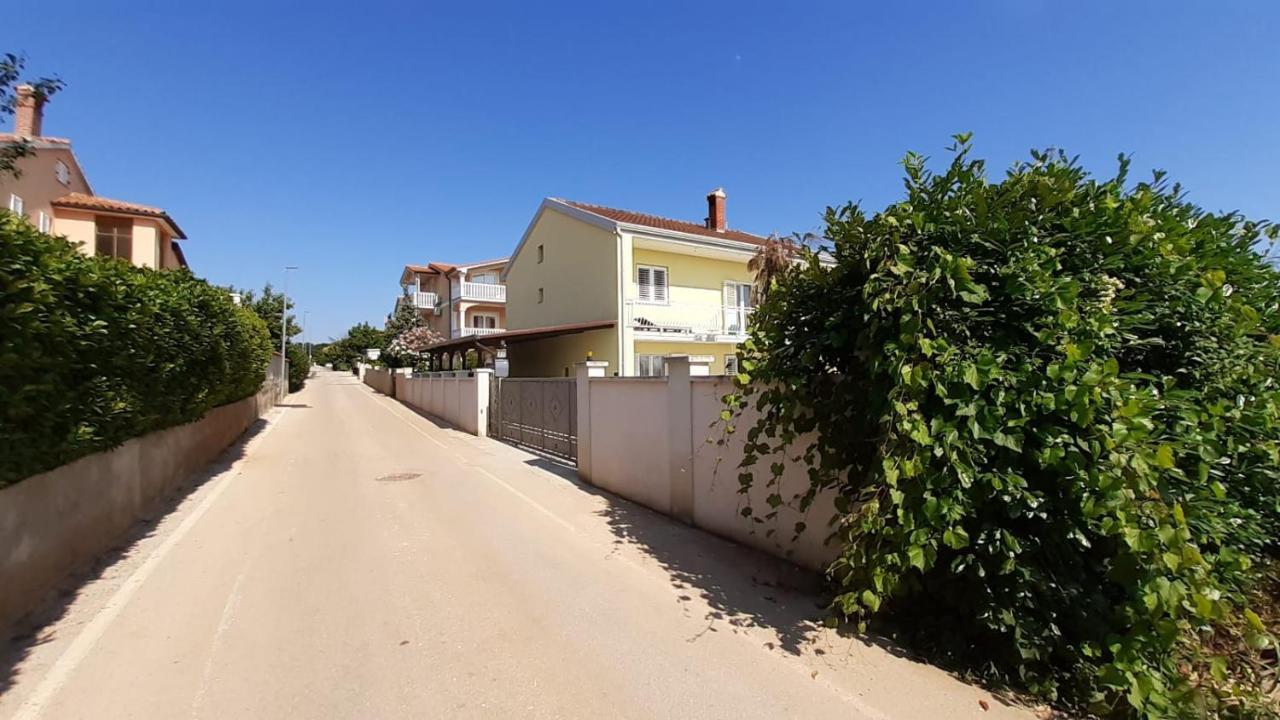 Villa Elke Maria With Overflow Pool And Hydromassage Novigrad Istria المظهر الخارجي الصورة