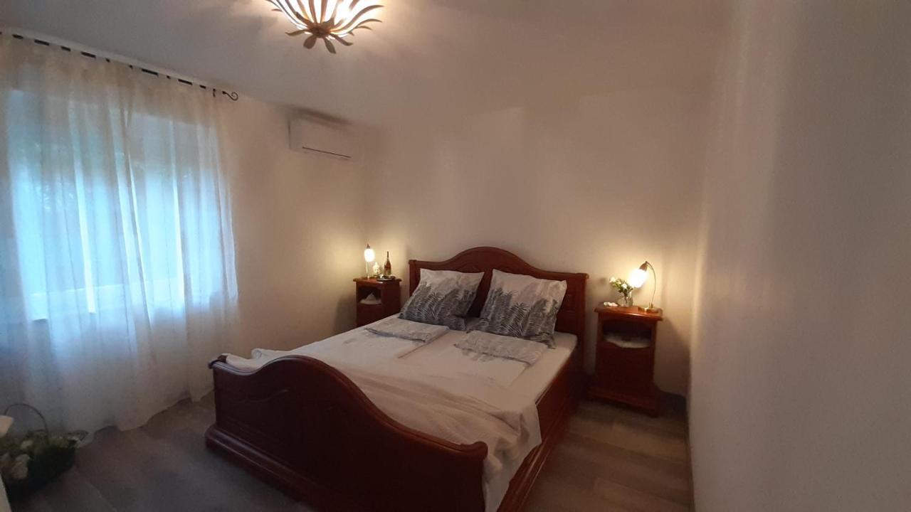 Villa Elke Maria With Overflow Pool And Hydromassage Novigrad Istria المظهر الخارجي الصورة