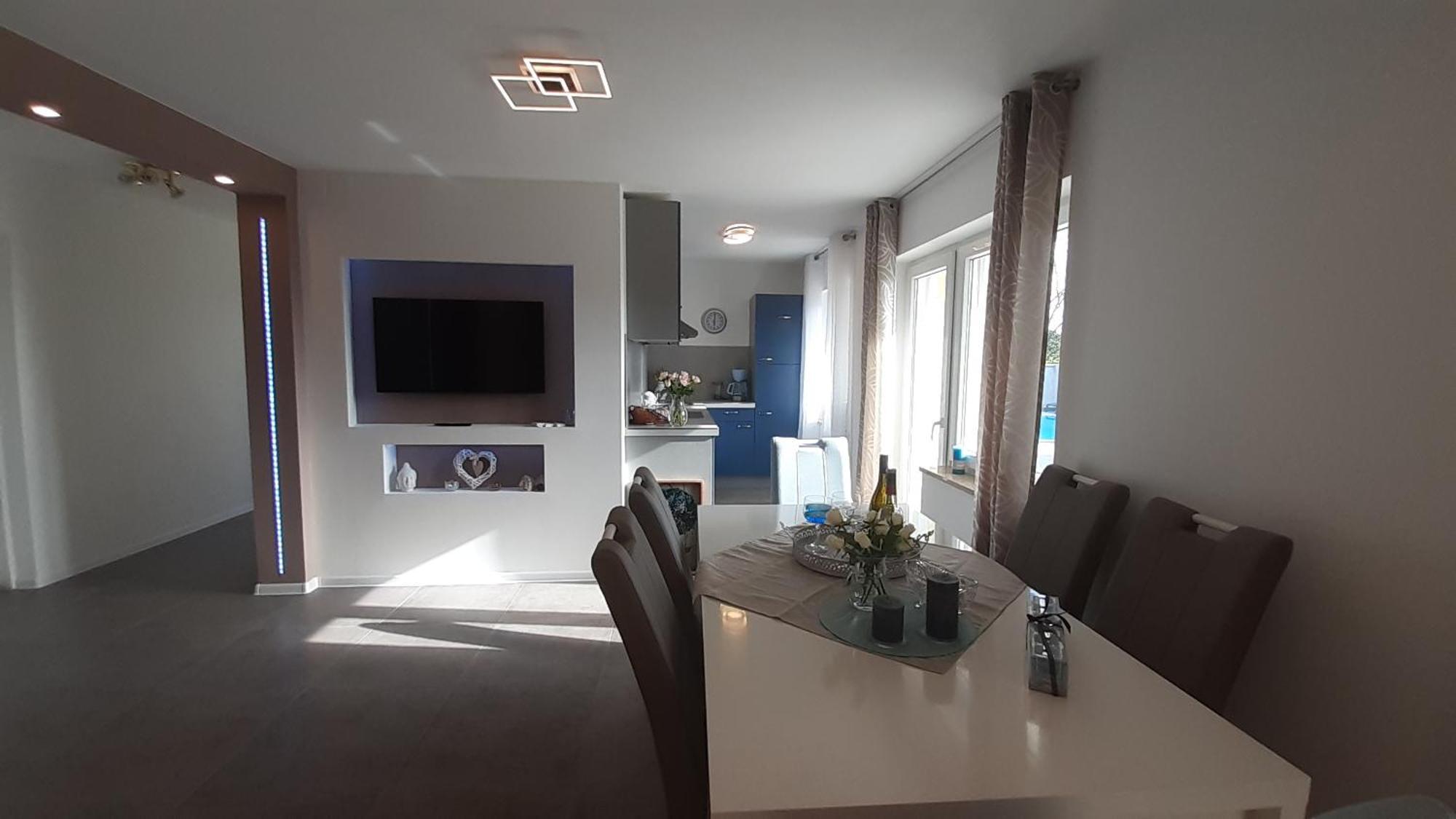Villa Elke Maria With Overflow Pool And Hydromassage Novigrad Istria الغرفة الصورة