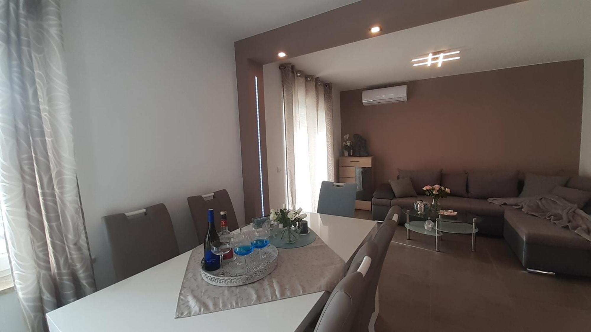 Villa Elke Maria With Overflow Pool And Hydromassage Novigrad Istria الغرفة الصورة
