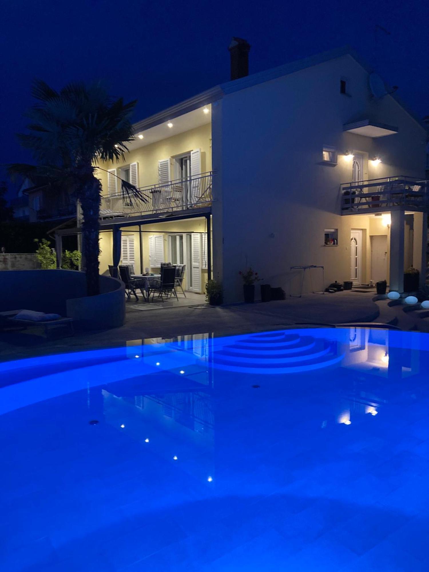 Villa Elke Maria With Overflow Pool And Hydromassage Novigrad Istria المظهر الخارجي الصورة