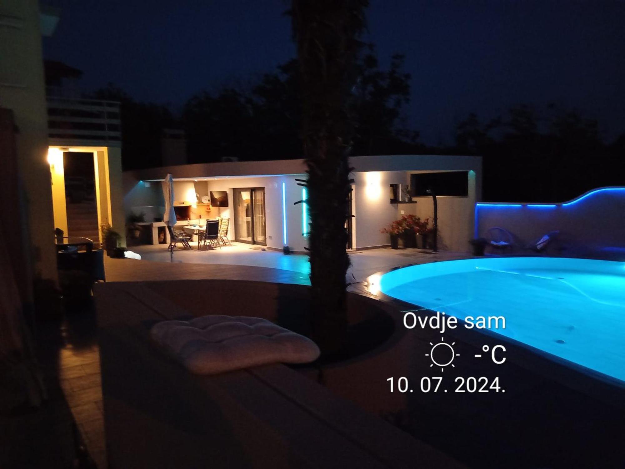 Villa Elke Maria With Overflow Pool And Hydromassage Novigrad Istria المظهر الخارجي الصورة