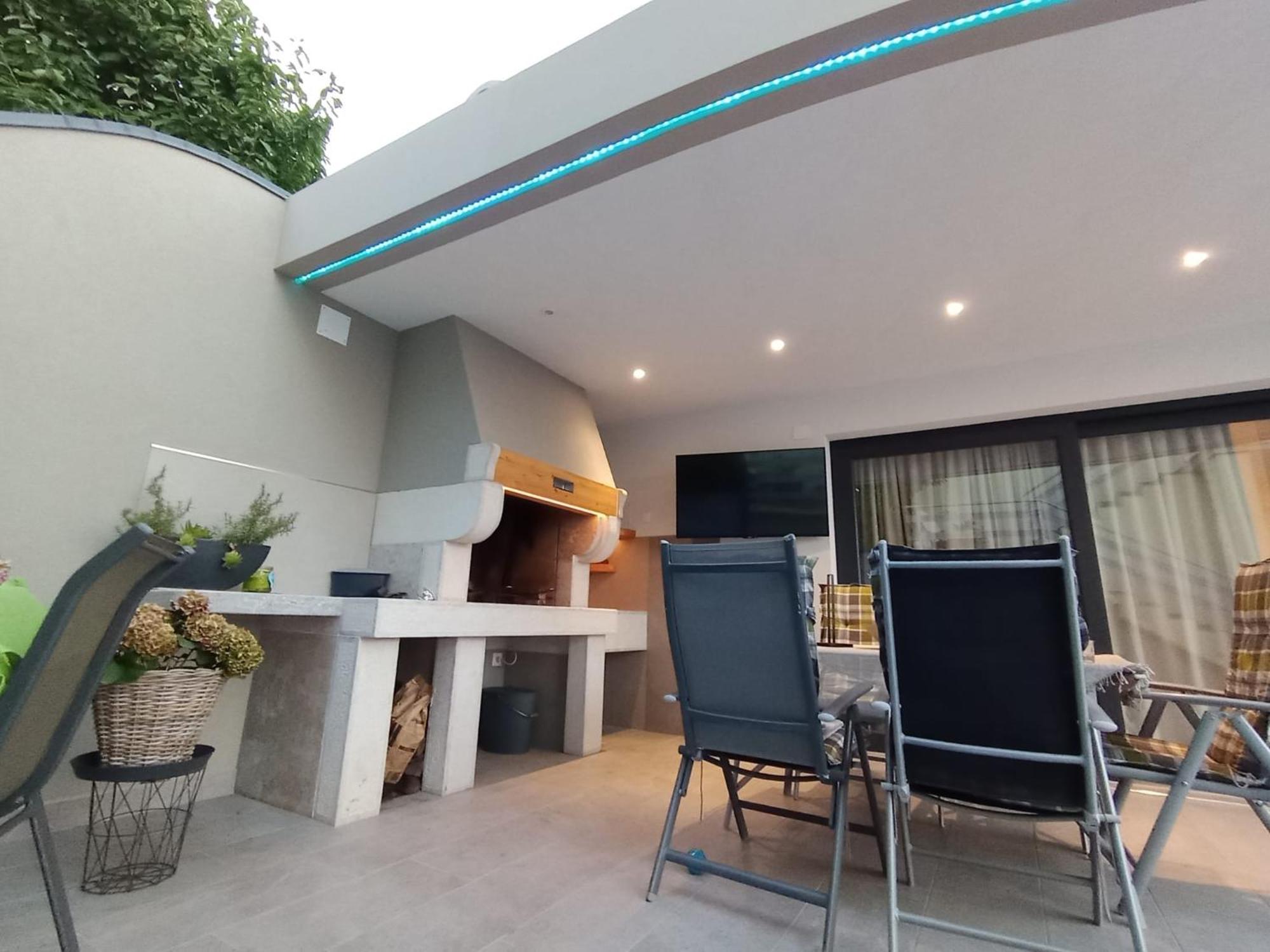 Villa Elke Maria With Overflow Pool And Hydromassage Novigrad Istria المظهر الخارجي الصورة