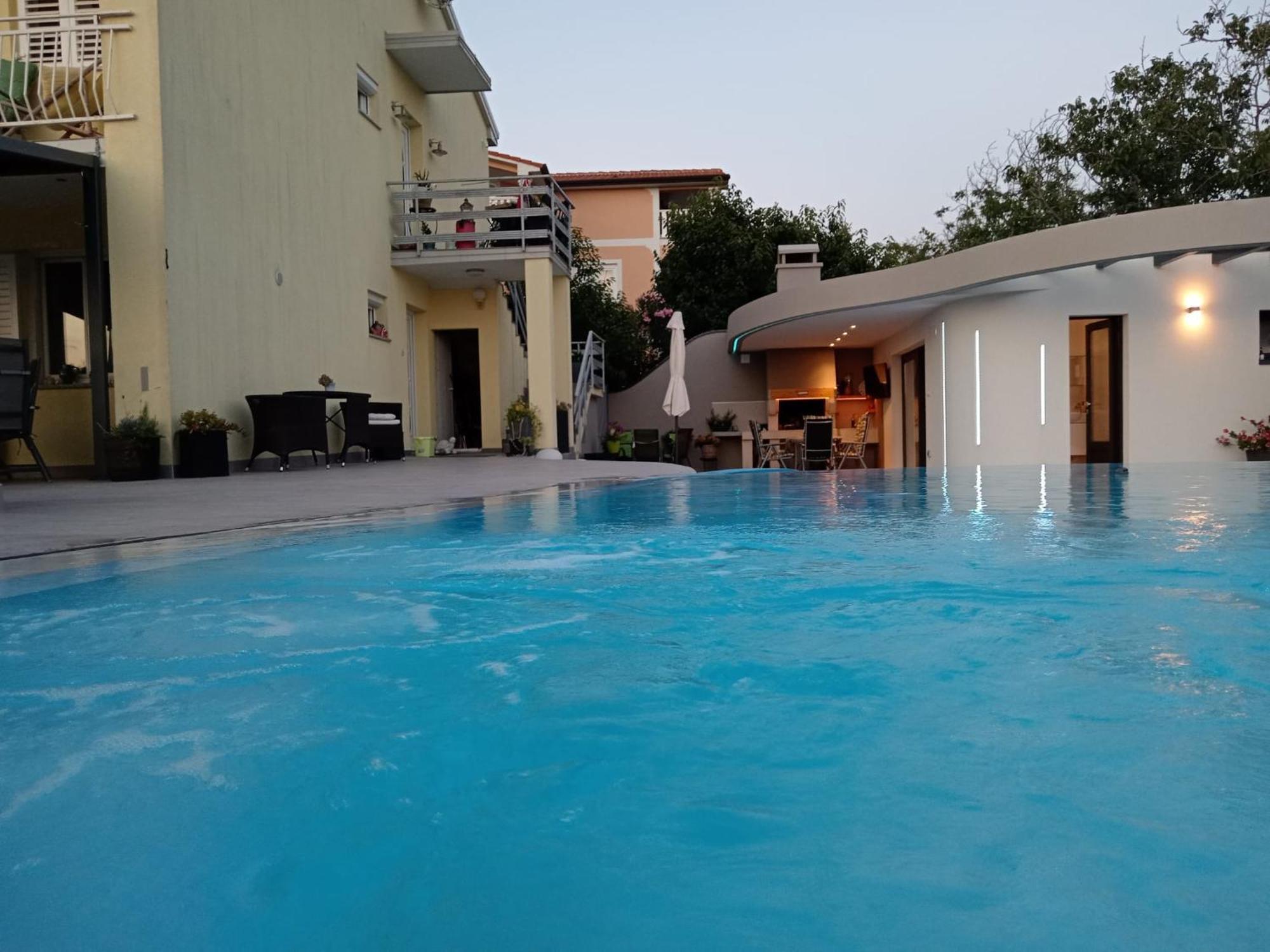 Villa Elke Maria With Overflow Pool And Hydromassage Novigrad Istria المظهر الخارجي الصورة